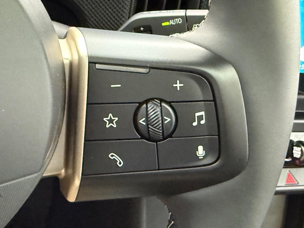 MINI Hardtop 2 Door Vehicle Image 11