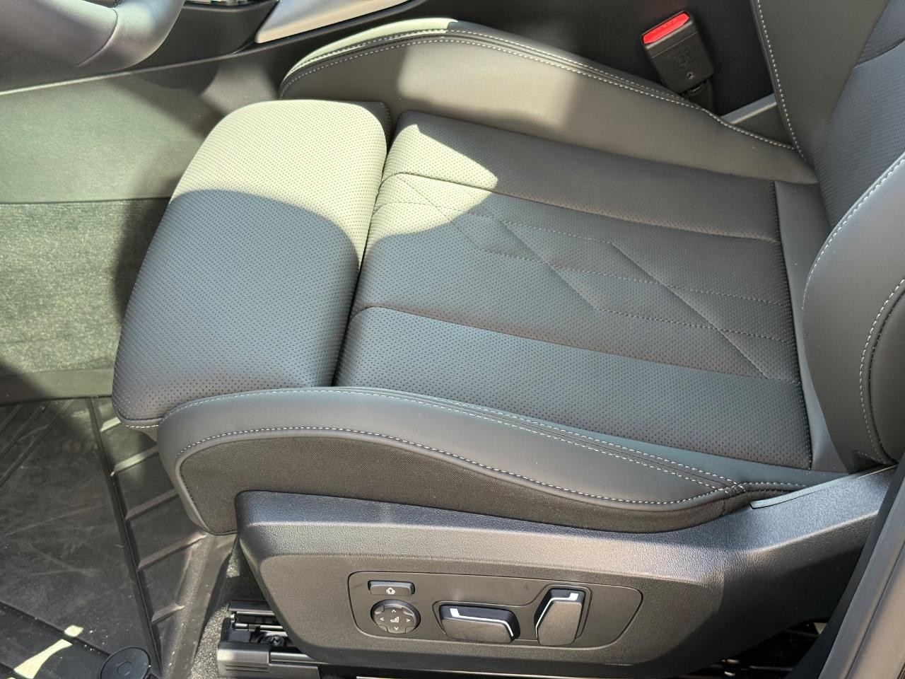 BMW X3 Vehicle Image 17