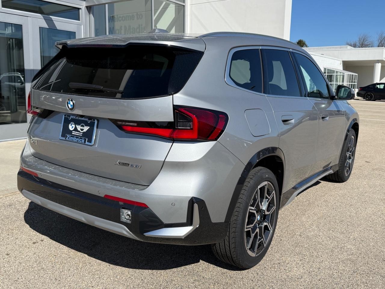 BMW X1 Vehicle Image 03