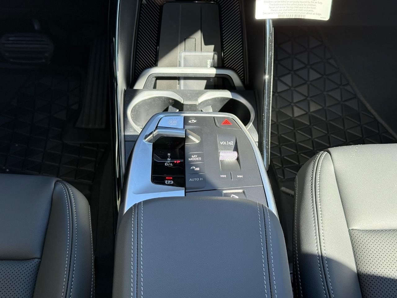 BMW X1 Vehicle Image 08