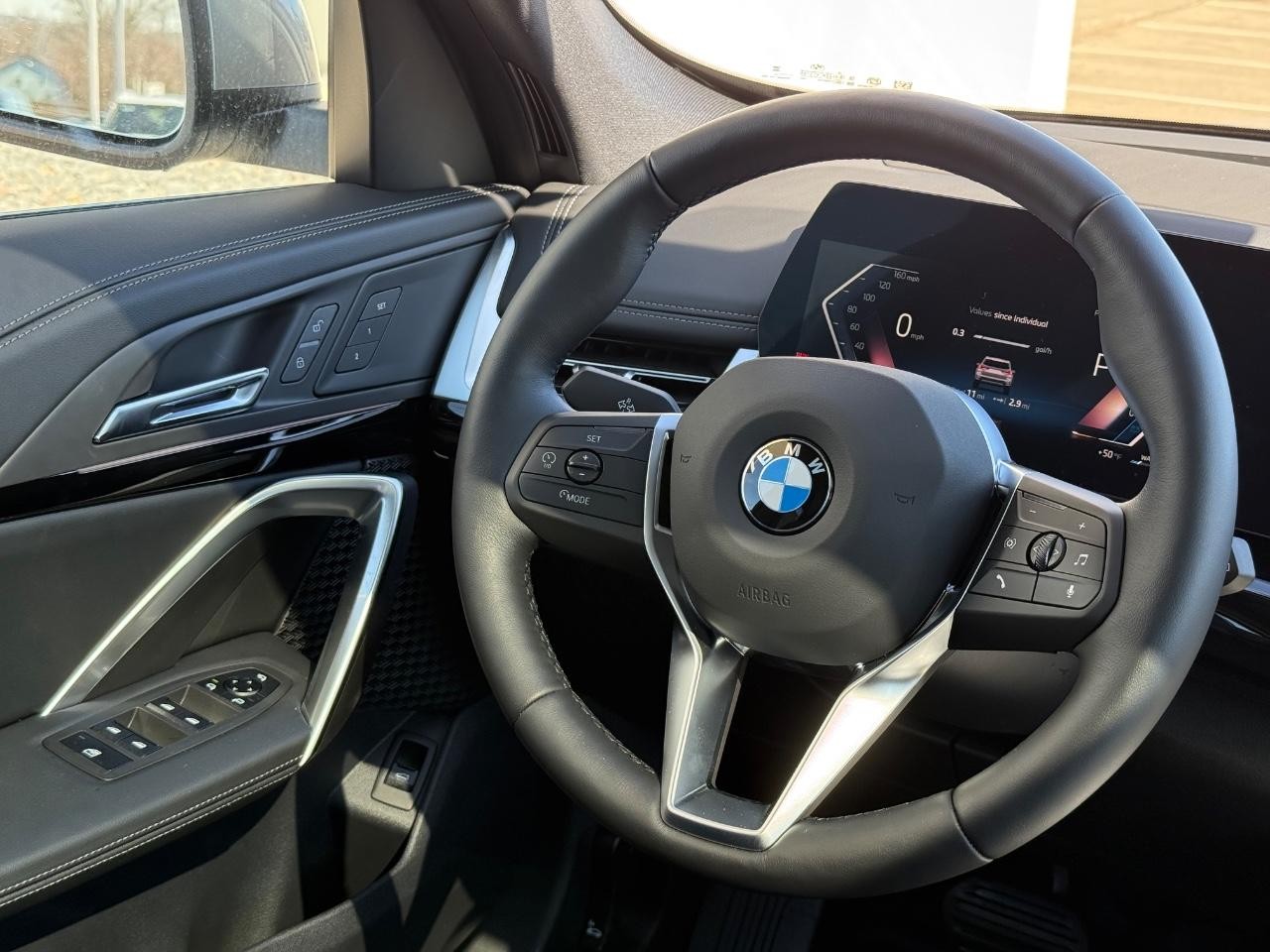 BMW X1 Vehicle Image 09