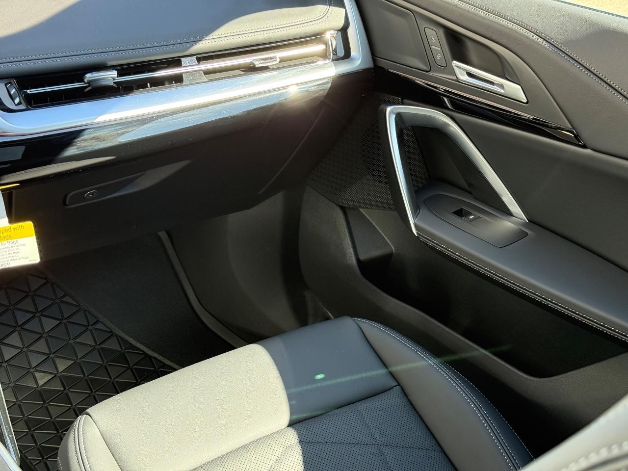 BMW X1 Vehicle Image 10