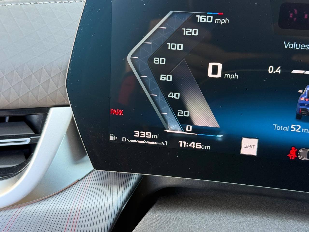 BMW X2 Vehicle Full-screen Gallery Image 14