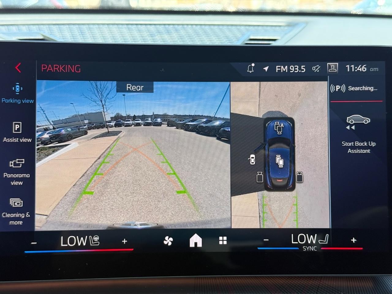 BMW X2 Vehicle Full-screen Gallery Image 15