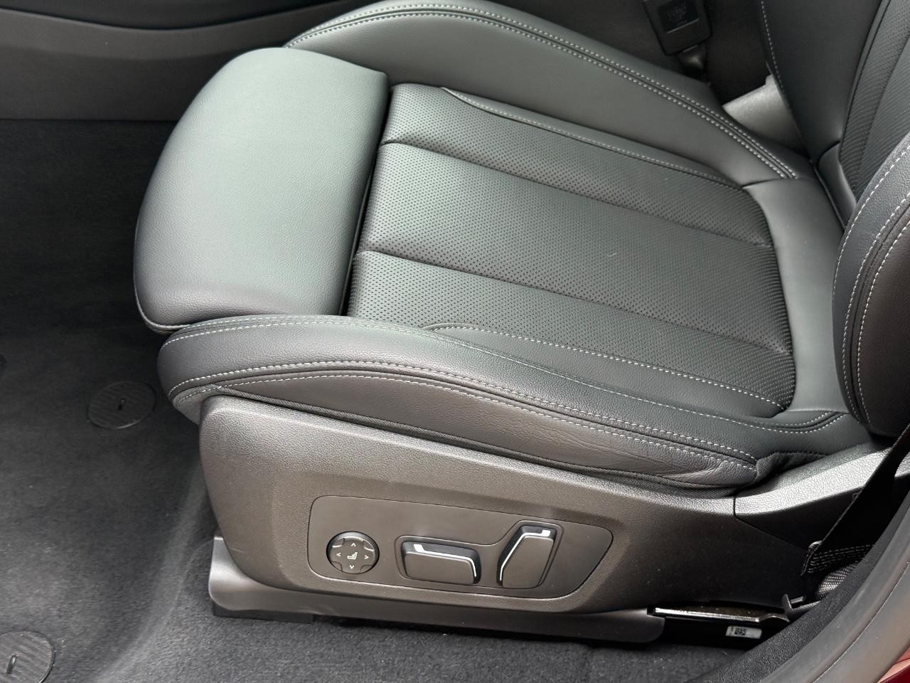 BMW X4 Vehicle Image 23