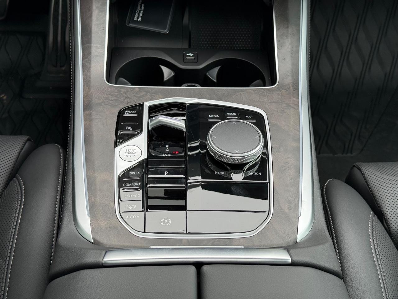 BMW X5 Vehicle Image 08