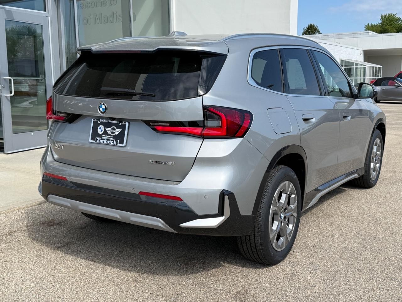 BMW X1 Vehicle Image 03