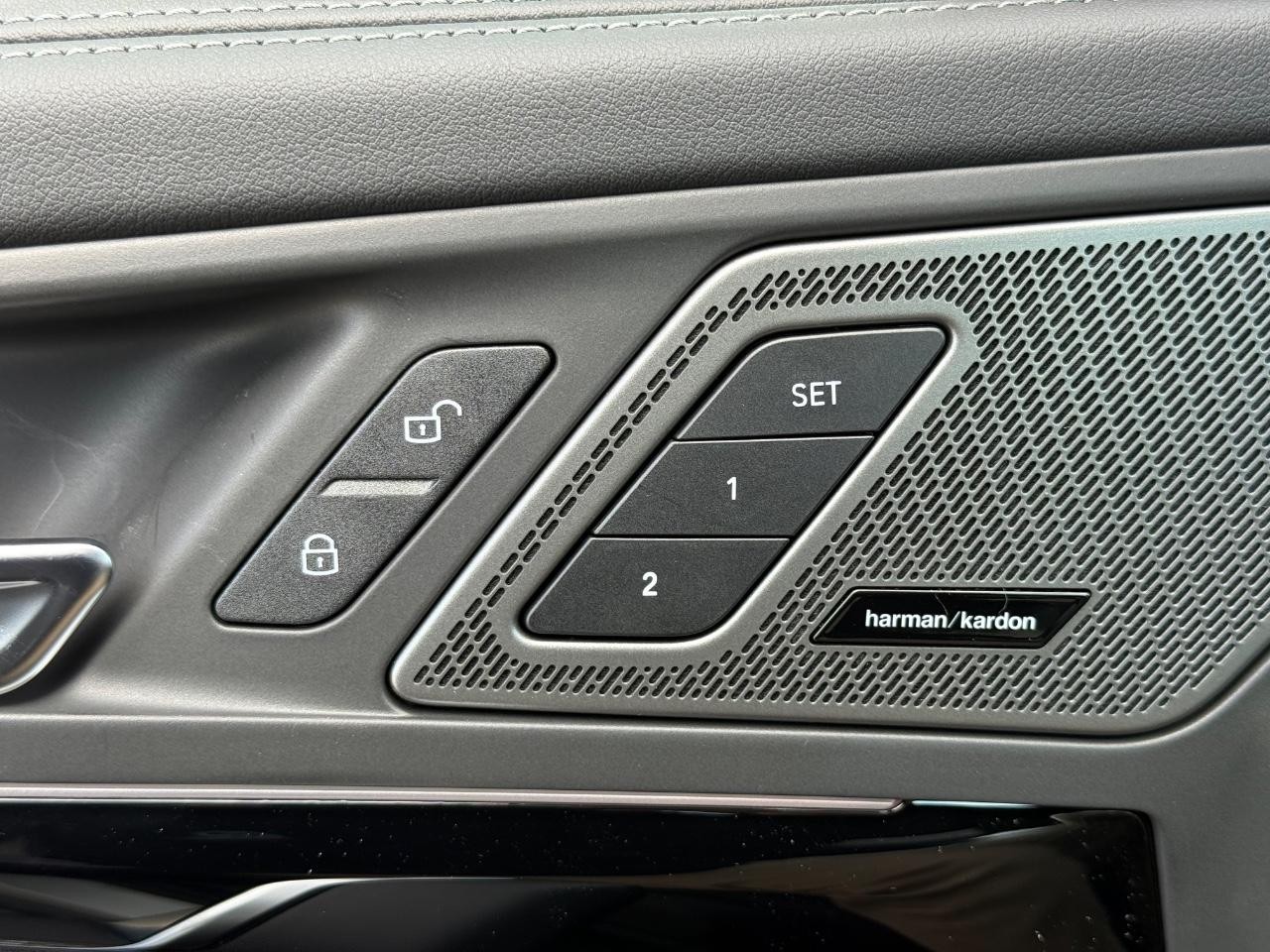 BMW X1 Vehicle Image 11