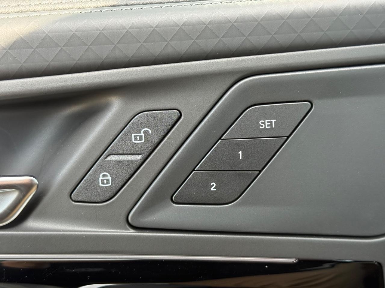 BMW X2 Vehicle Image 11