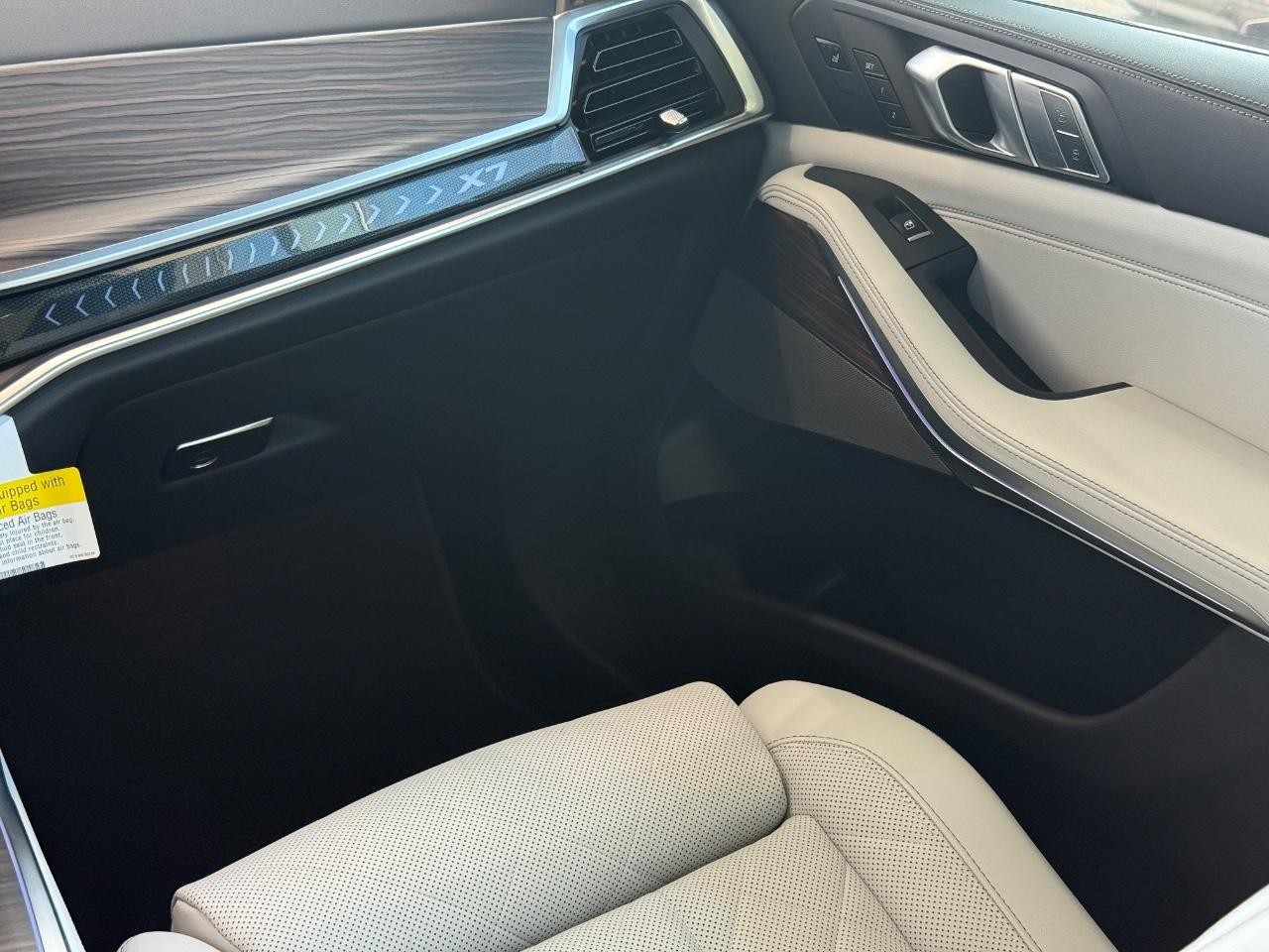 BMW X7 Vehicle Image 12