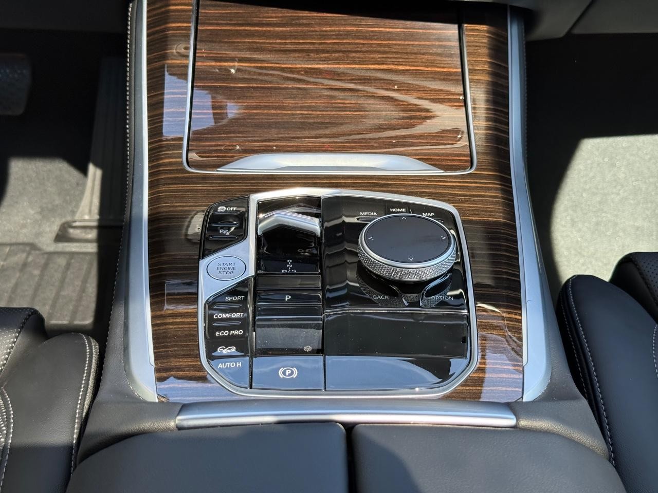 BMW X5 Vehicle Image 12