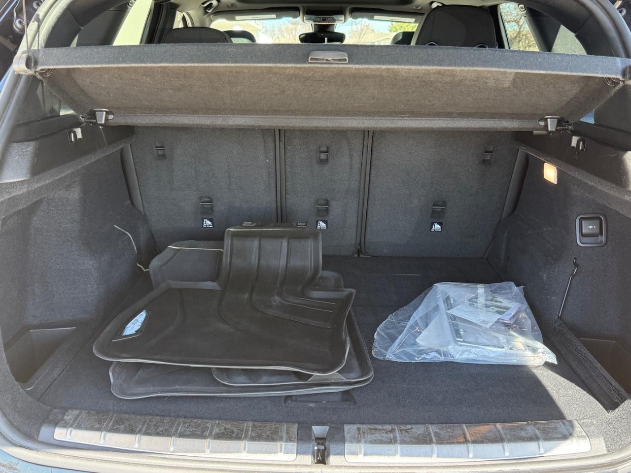 BMW X1 Vehicle Image 05