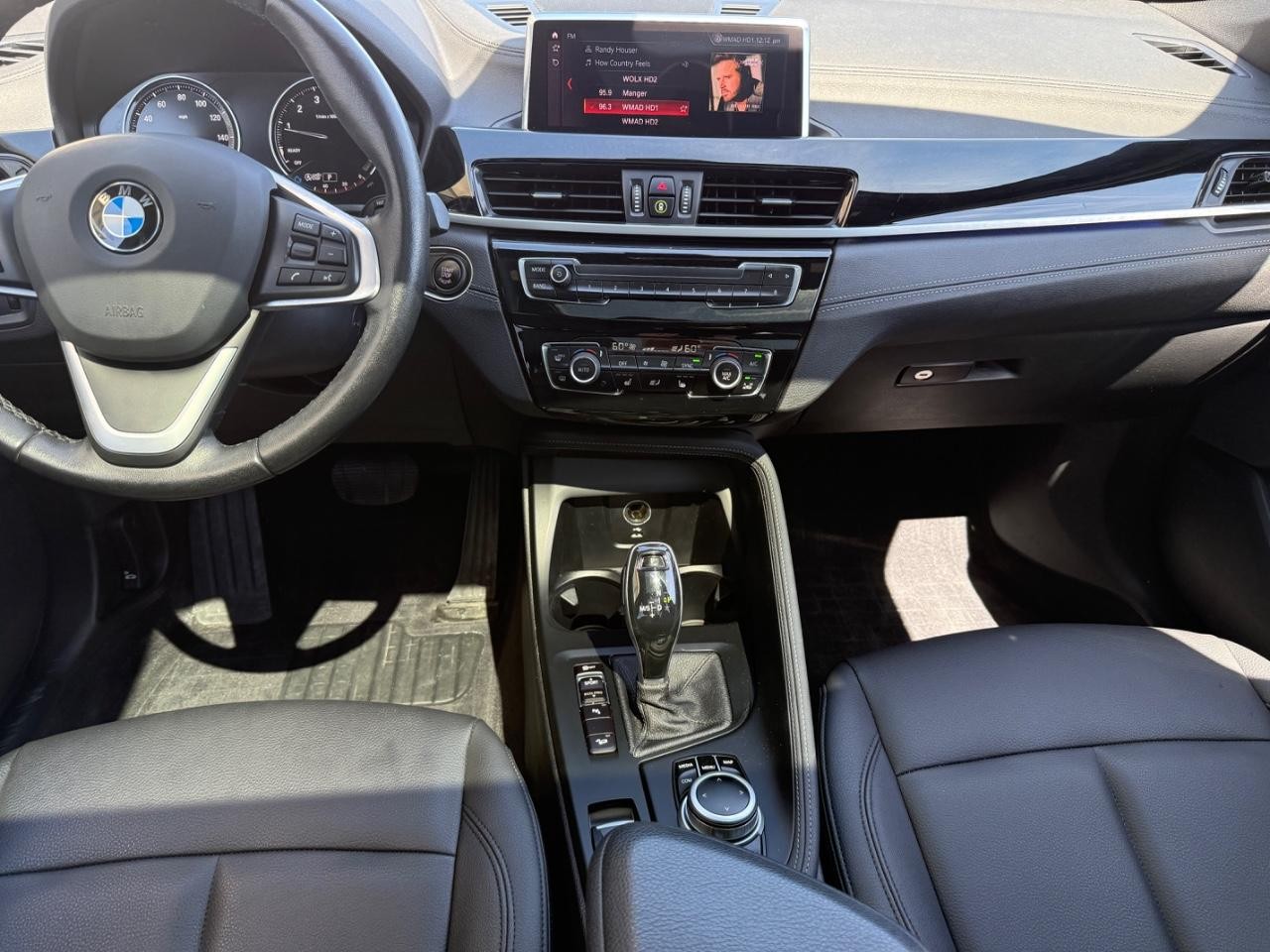 BMW X1 Vehicle Image 11