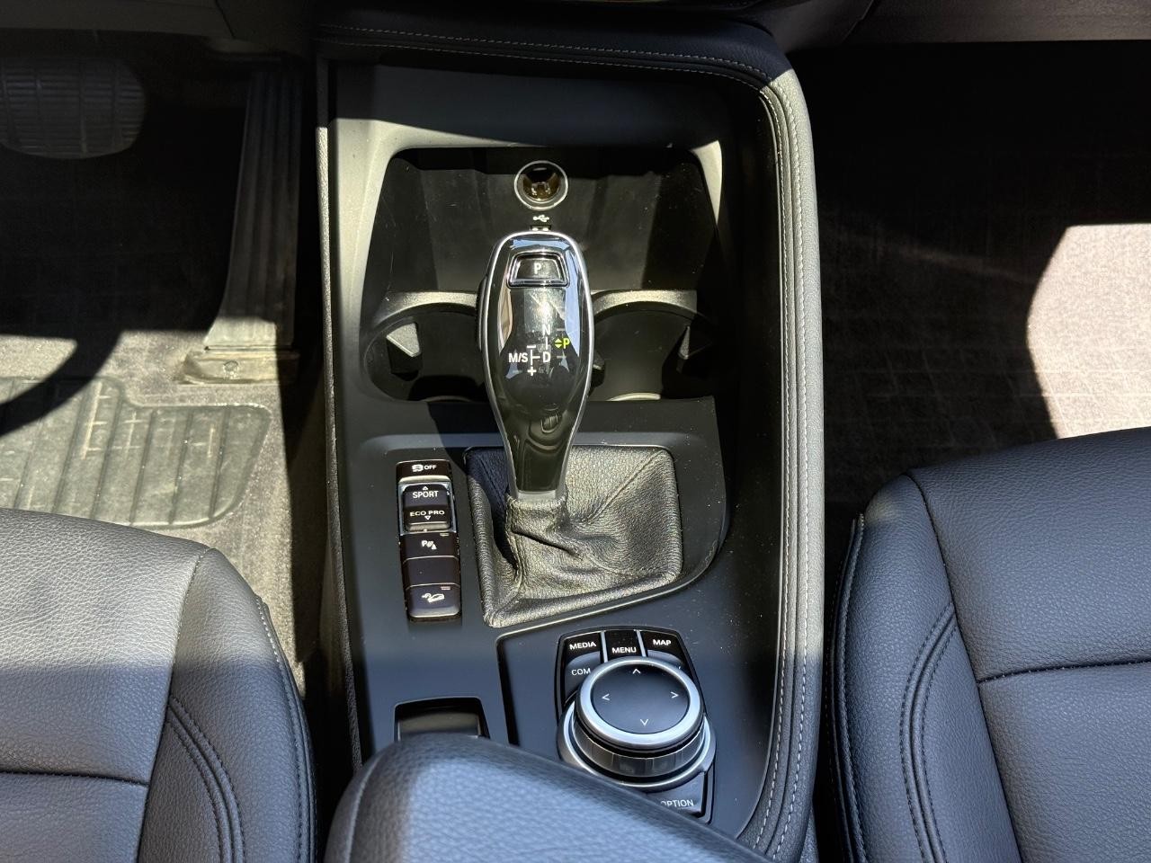 BMW X1 Vehicle Image 13