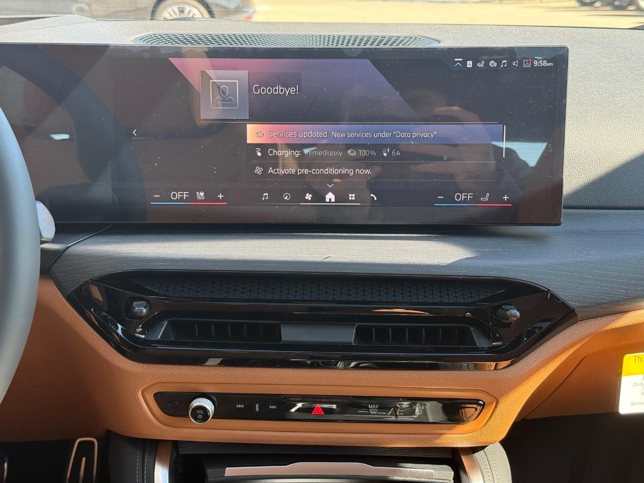 BMW i4 Vehicle Image 07