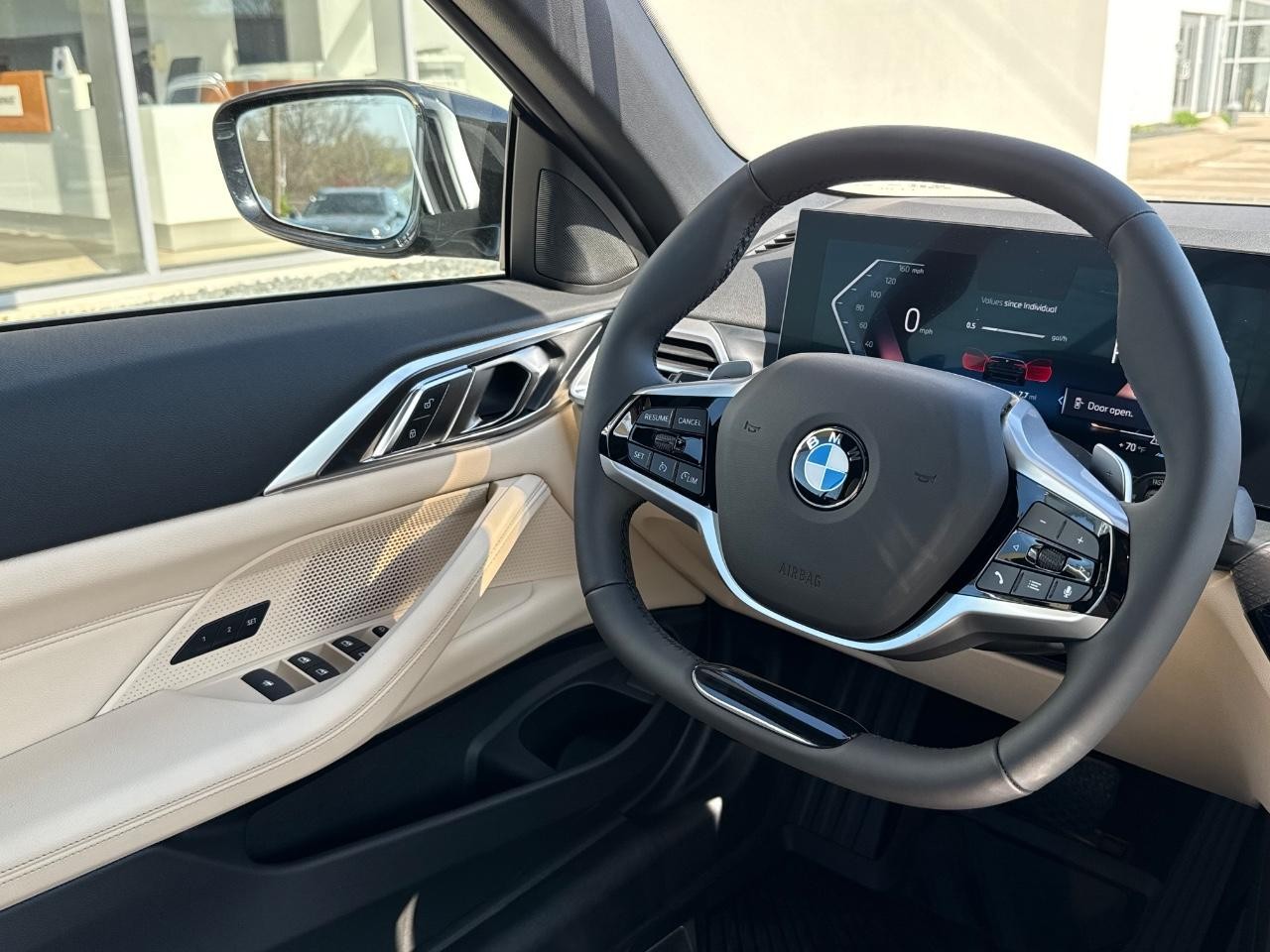 BMW 4 Series Vehicle Image 09