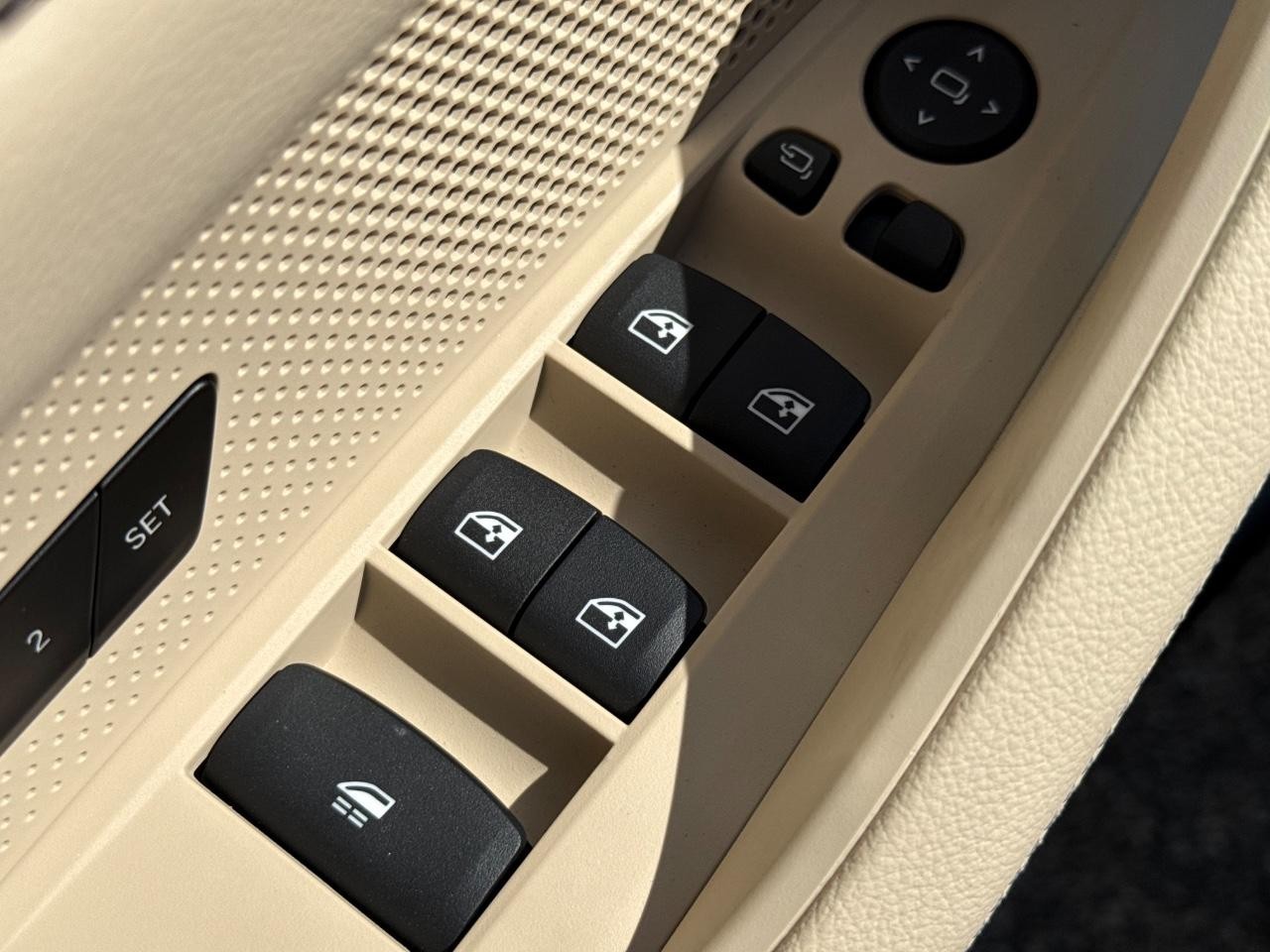 BMW 4 Series Vehicle Image 17