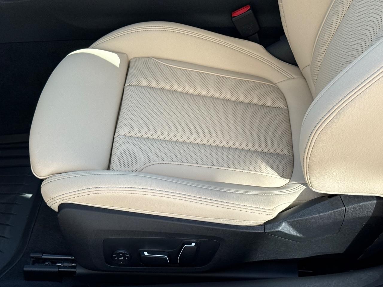 BMW 4 Series Vehicle Image 18