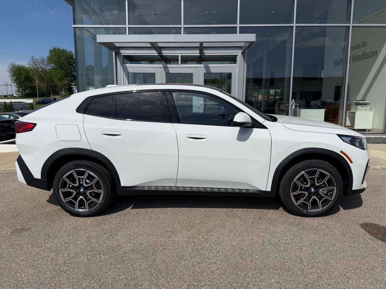 BMW X2 Vehicle Image 02