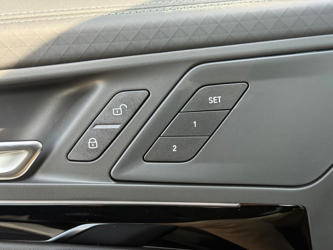BMW X2 Vehicle Image 11