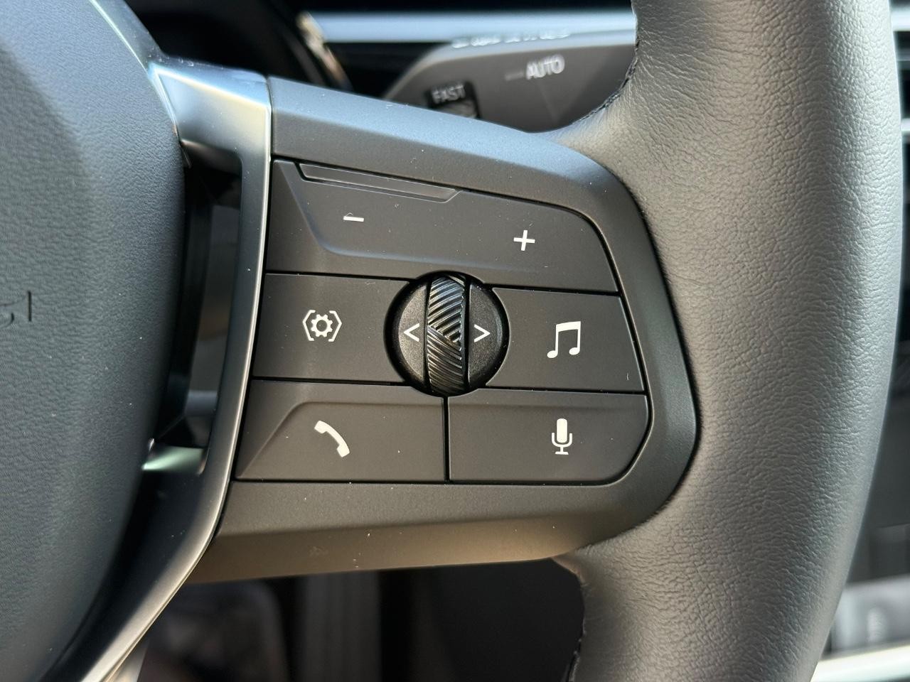 BMW X2 Vehicle Image 13
