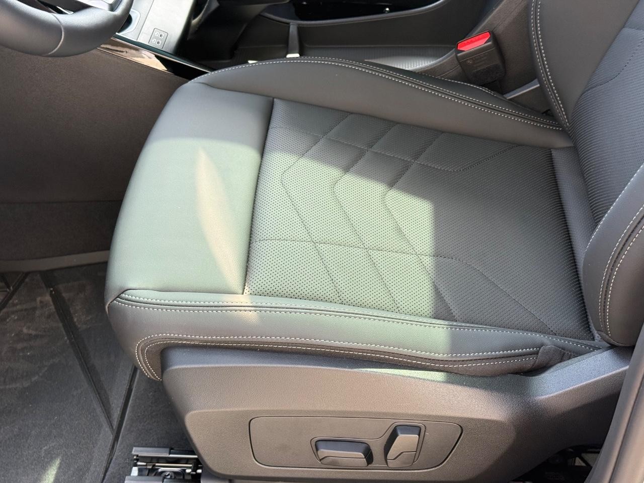 BMW X2 Vehicle Image 18