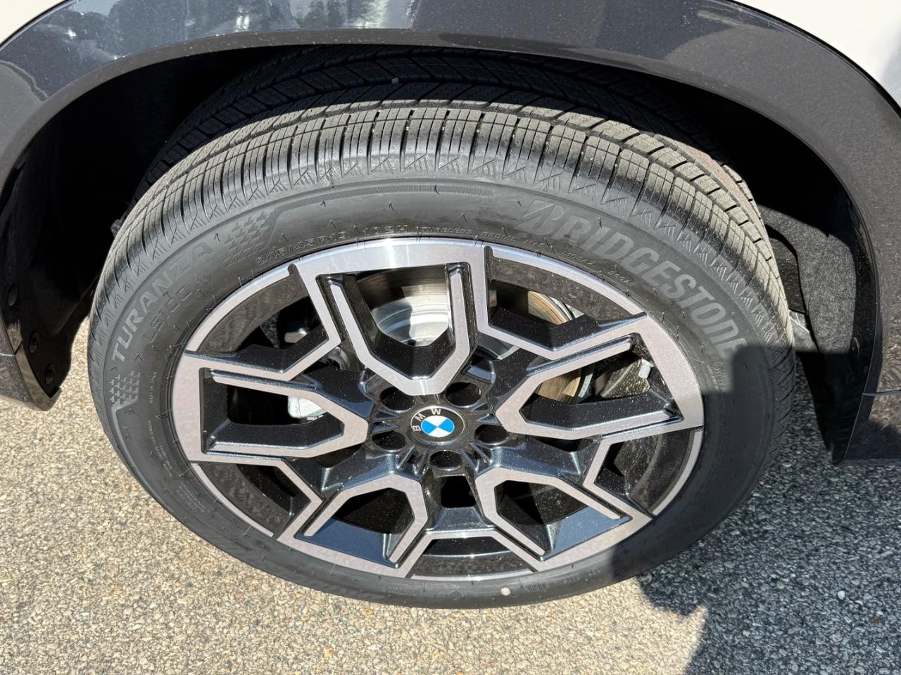 BMW X1 Vehicle Image 04