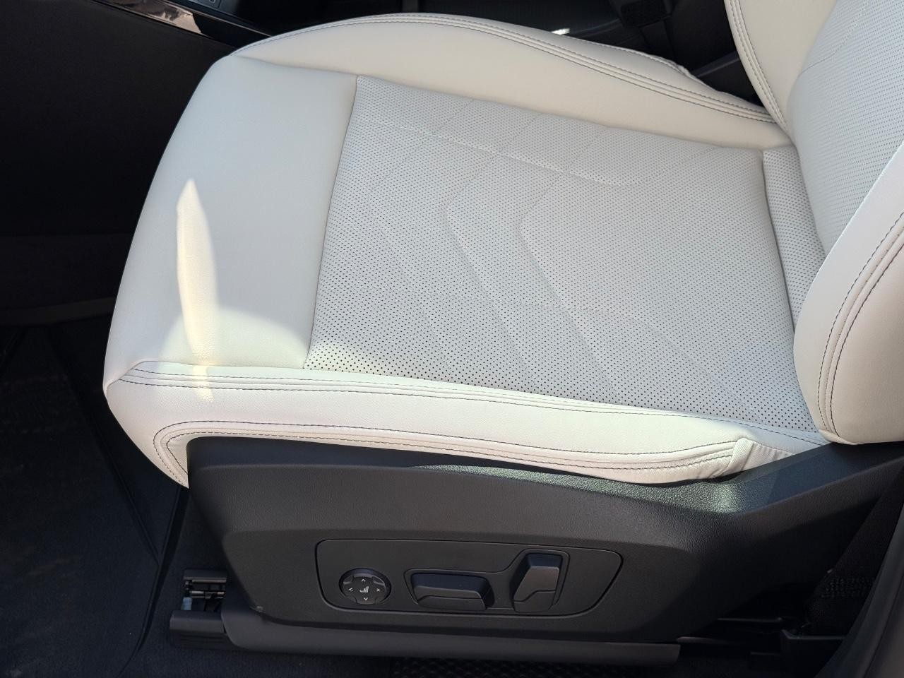 BMW X1 Vehicle Image 17