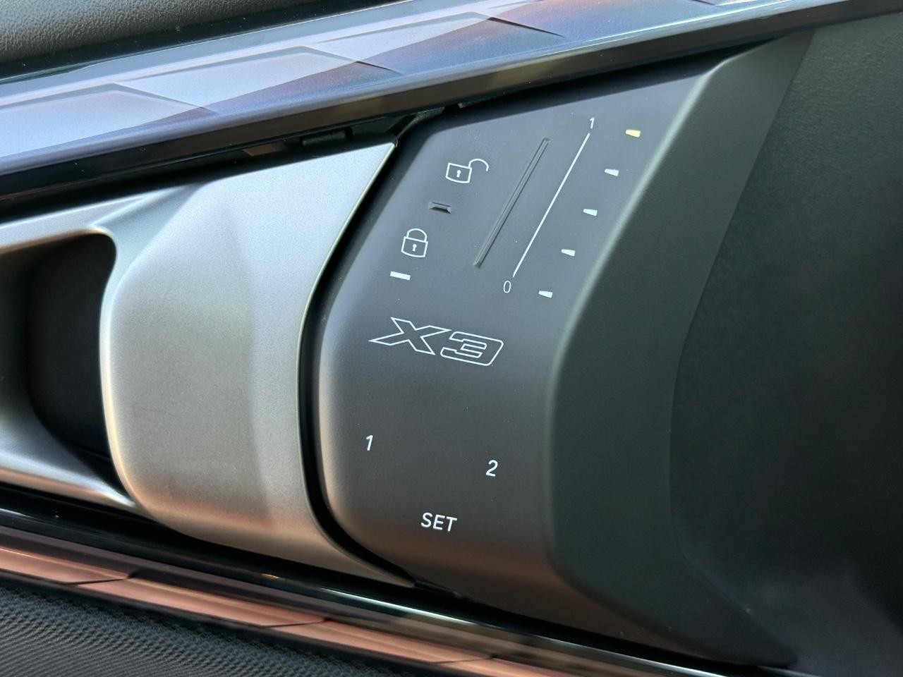 BMW X3 Vehicle Image 11