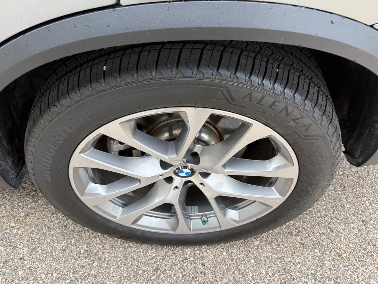BMW X5 Vehicle Image 07