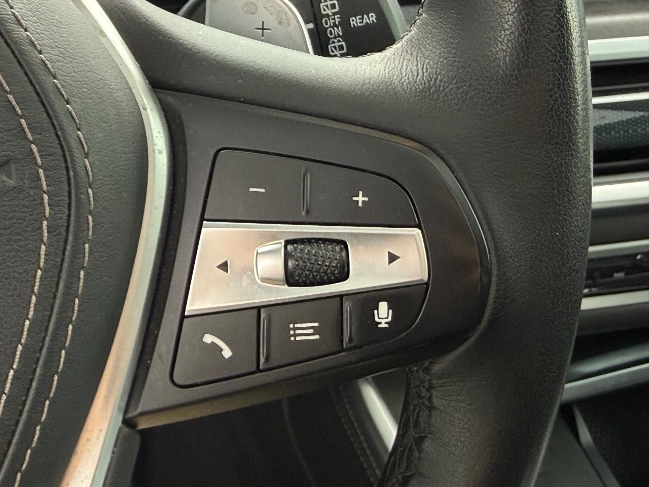 BMW X5 Vehicle Image 18