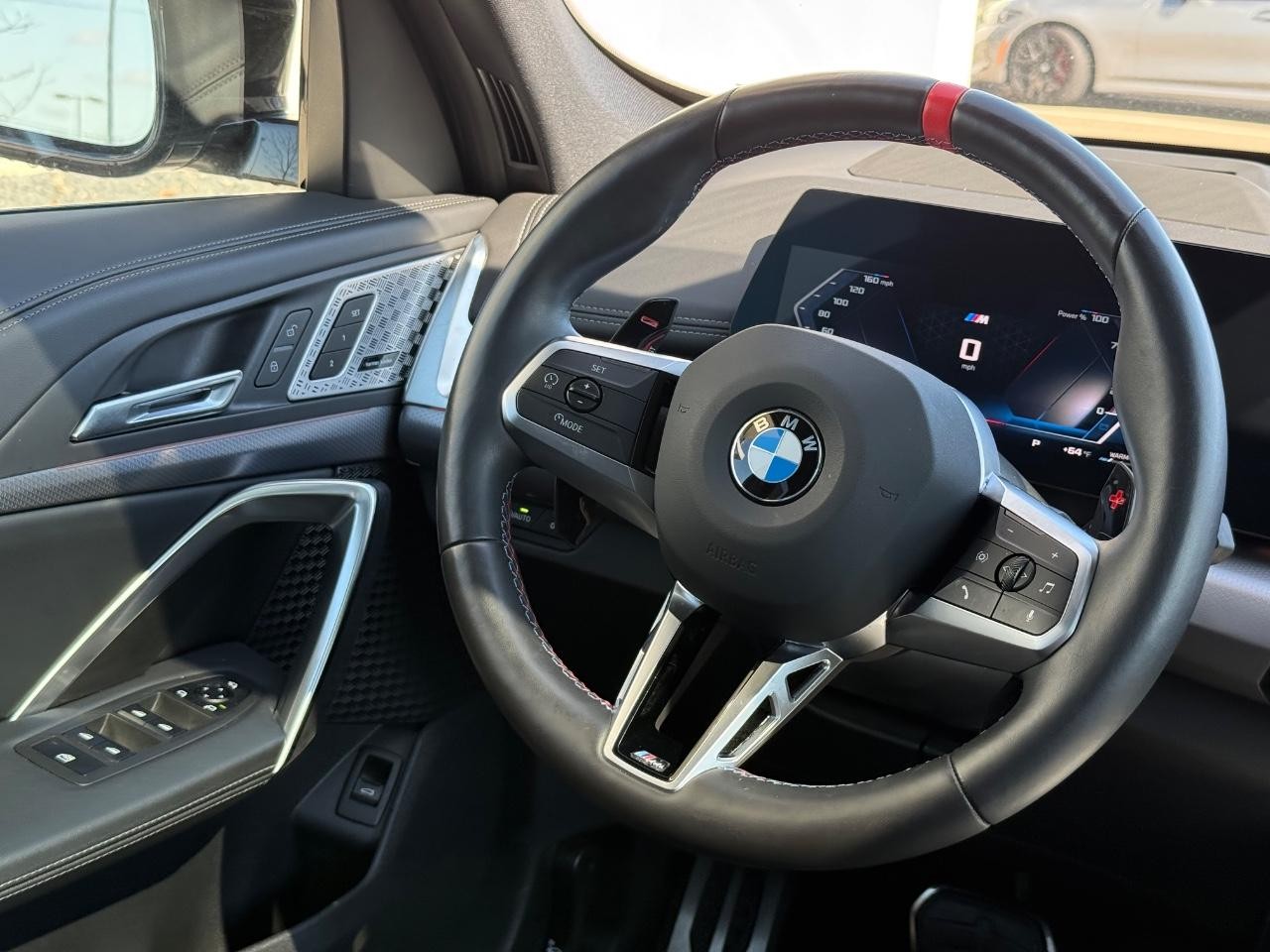 BMW X1 Vehicle Full-screen Gallery Image 13