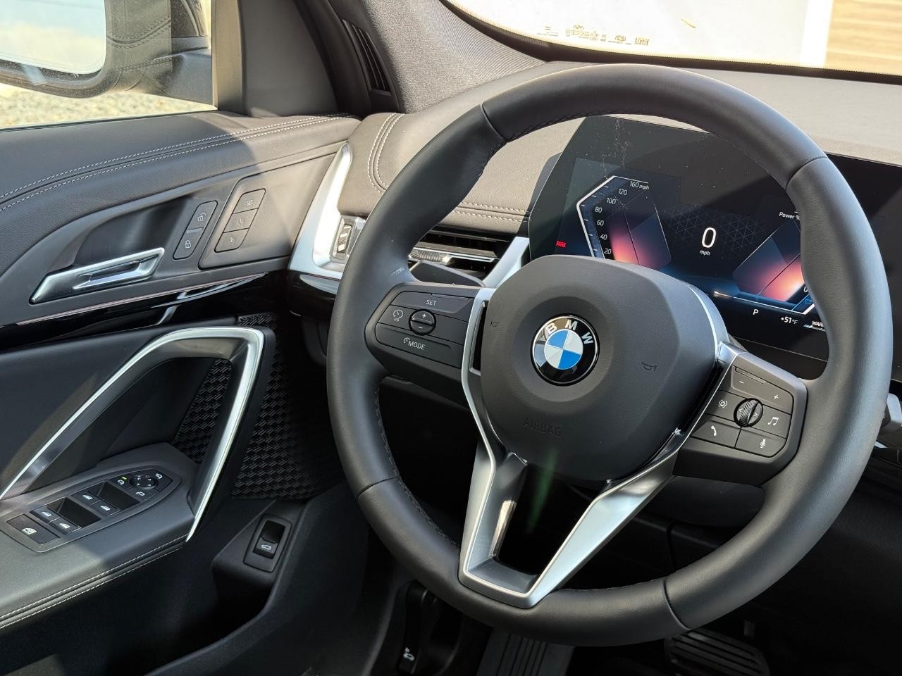 BMW X1 Vehicle Image 09