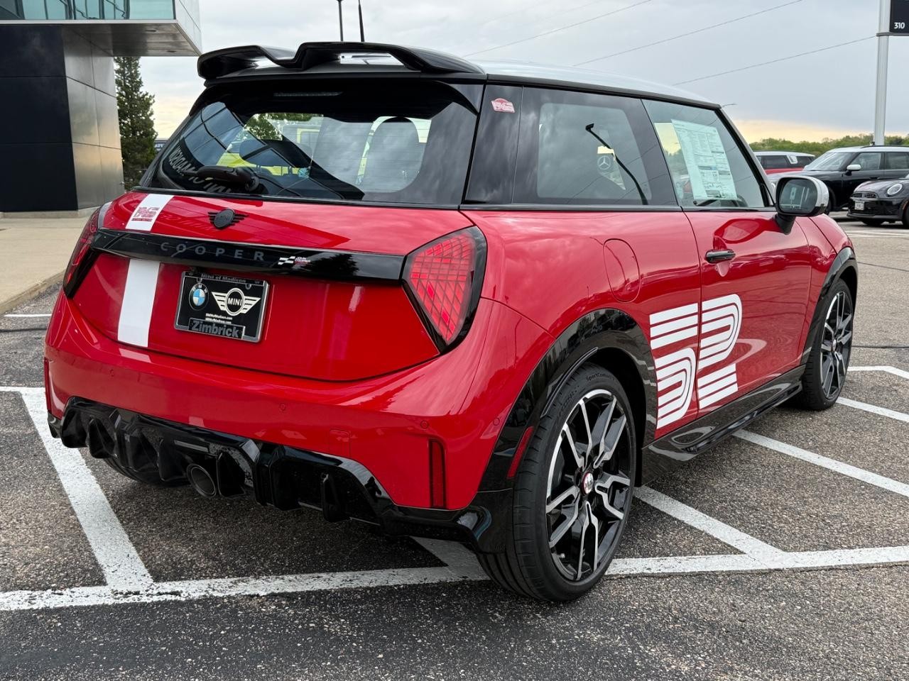 MINI Hardtop 2 Door Vehicle Image 03
