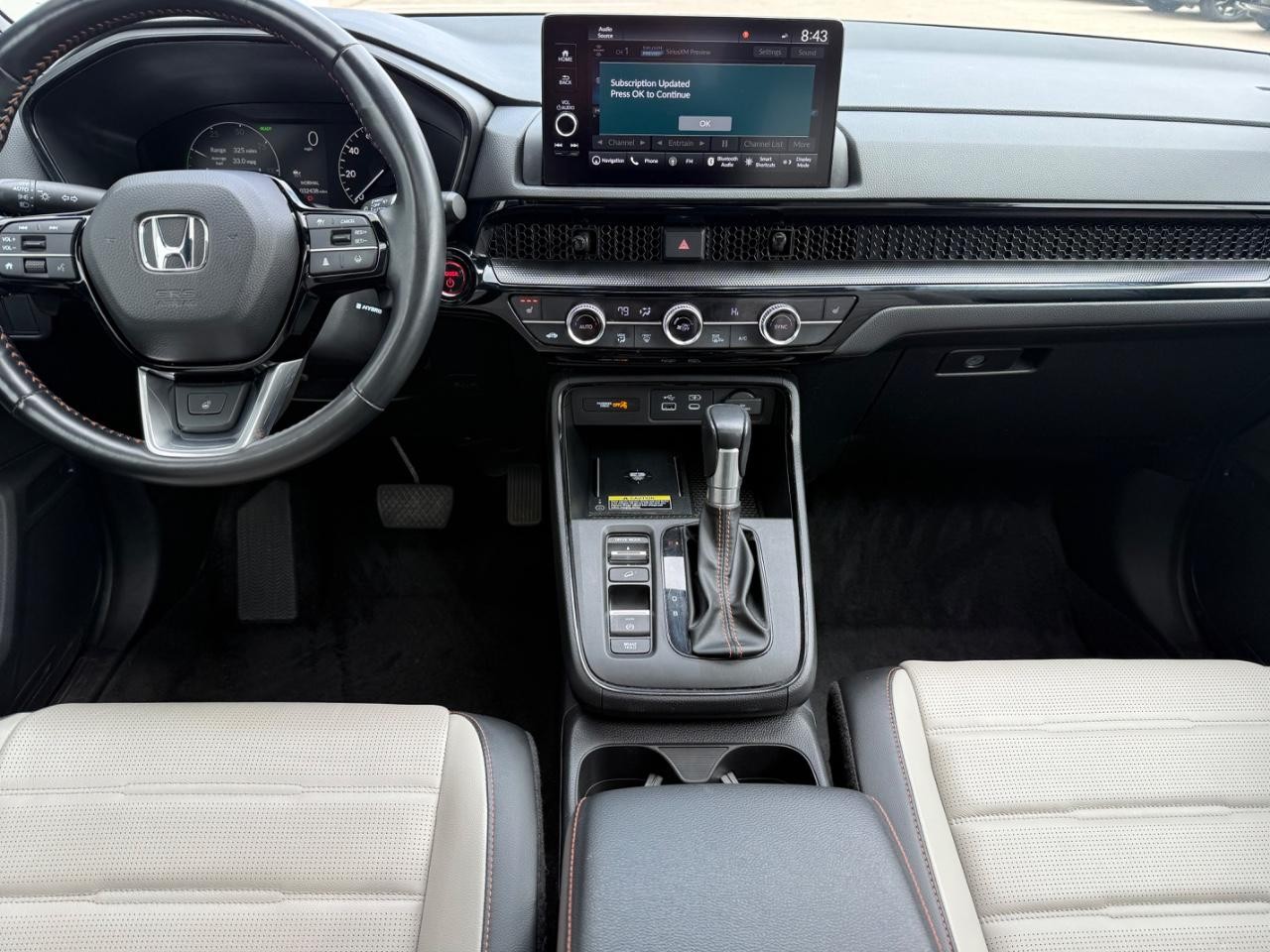 Honda CR-V Hybrid Vehicle Image 12
