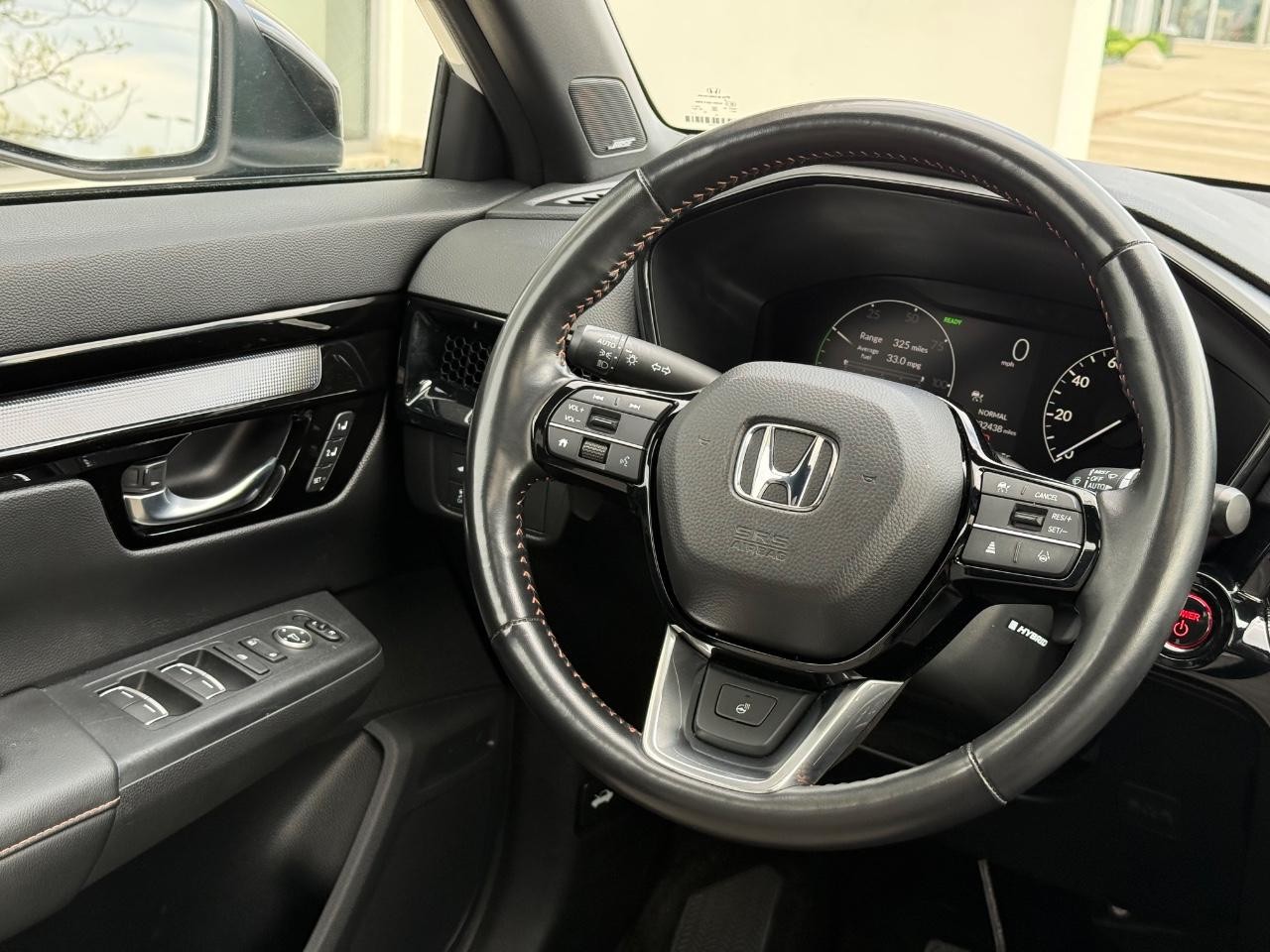 Honda CR-V Hybrid Vehicle Image 15