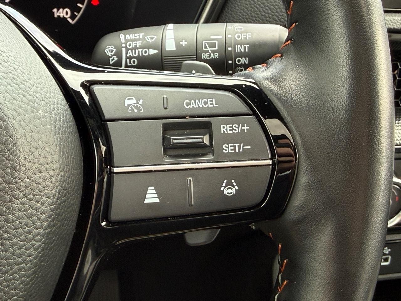 Honda CR-V Hybrid Vehicle Image 19