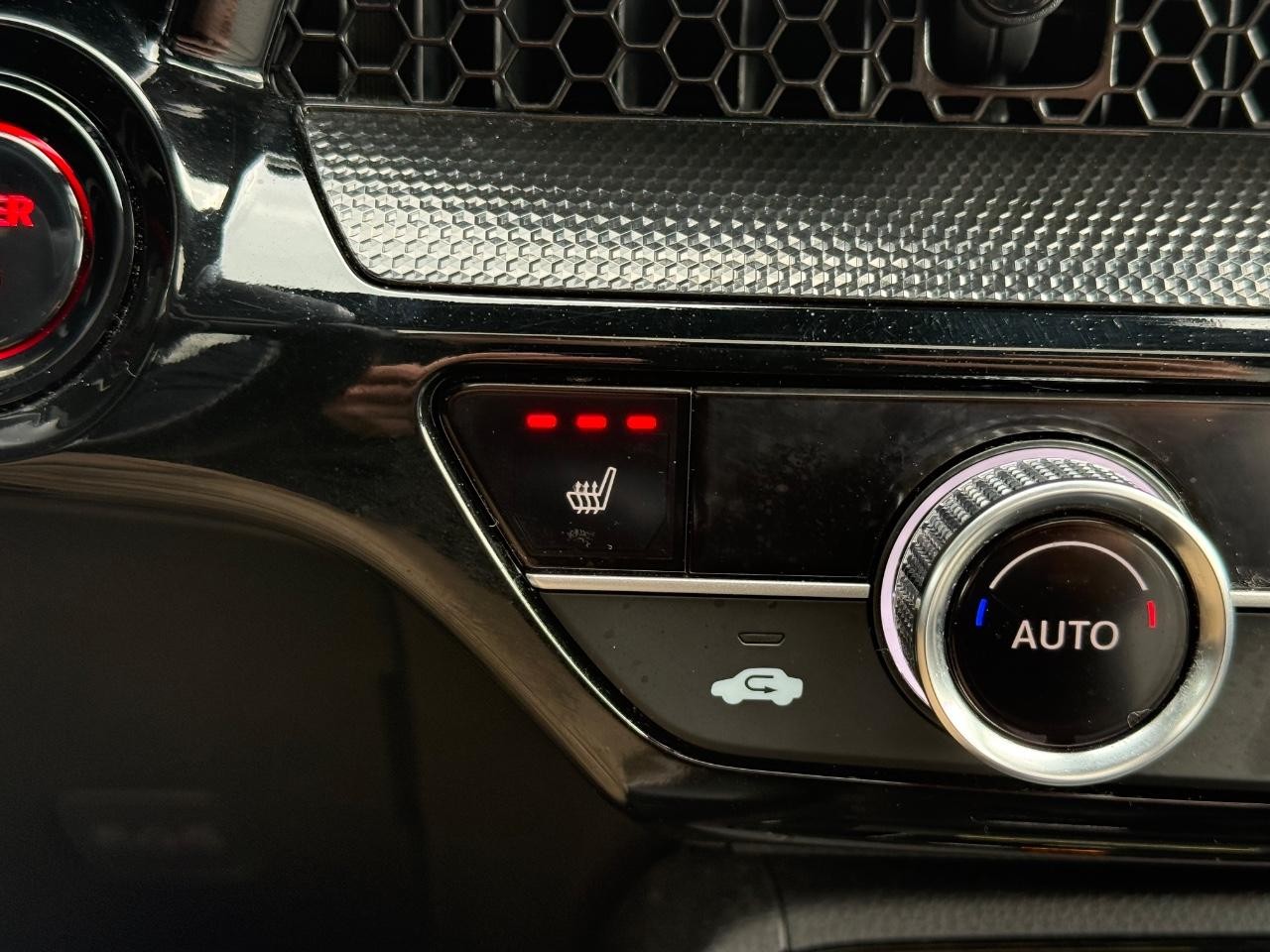 Honda CR-V Hybrid Vehicle Image 22