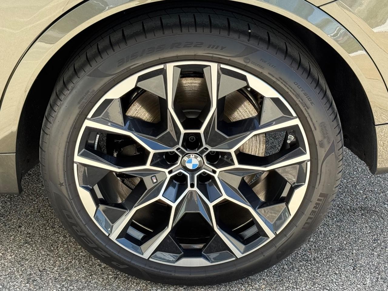 BMW X7 Vehicle Image 05