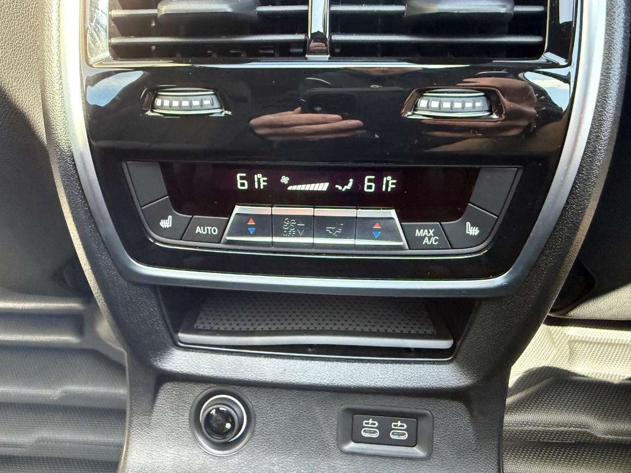 BMW X7 Vehicle Image 10