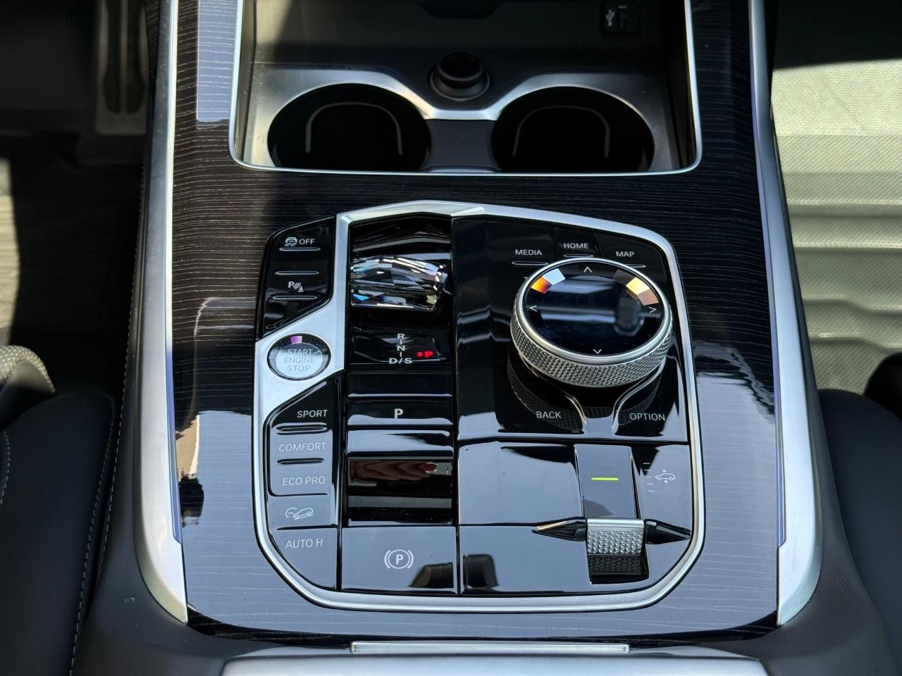 BMW X7 Vehicle Image 13