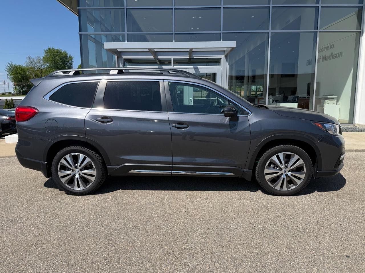Subaru Ascent Vehicle Image 02