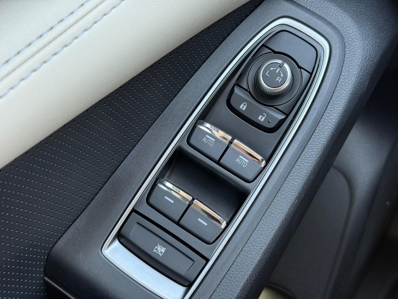 Subaru Ascent Vehicle Image 22