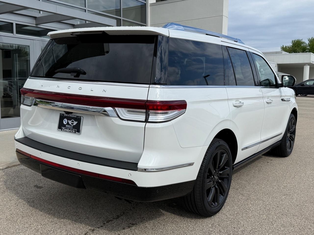 Lincoln Navigator Vehicle Image 03