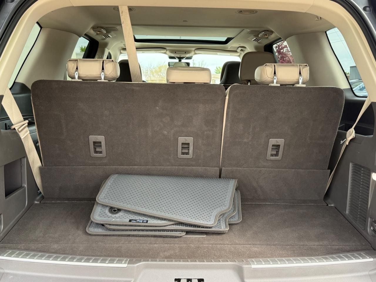 Lincoln Navigator Vehicle Image 05