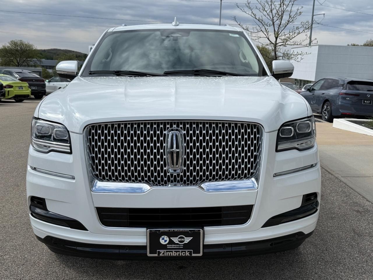 Lincoln Navigator Vehicle Image 09