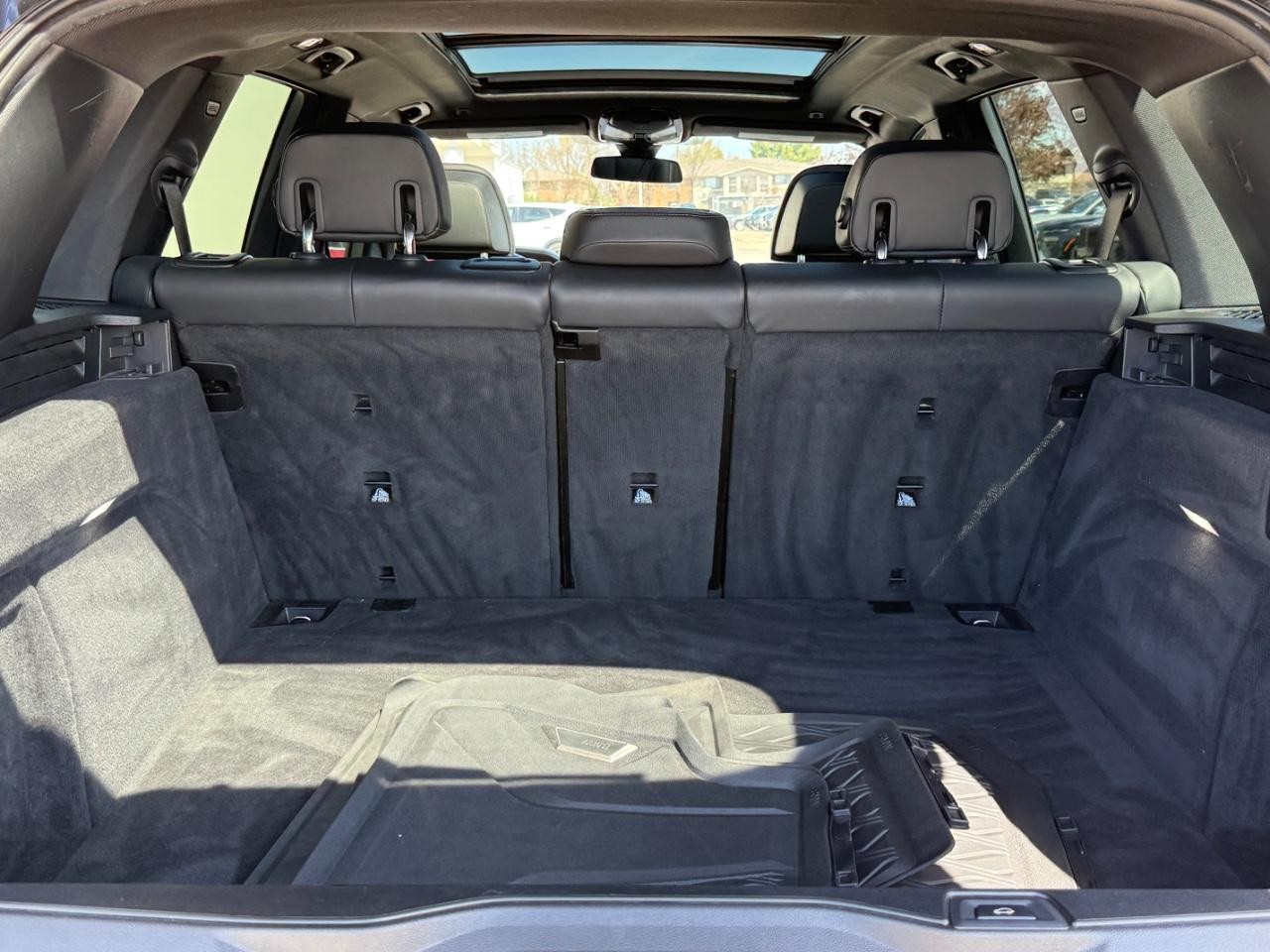 BMW X5 Vehicle Image 05