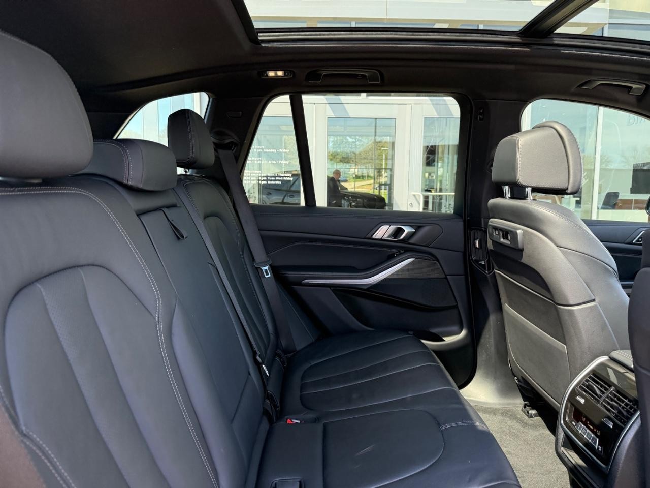 BMW X5 Vehicle Image 10