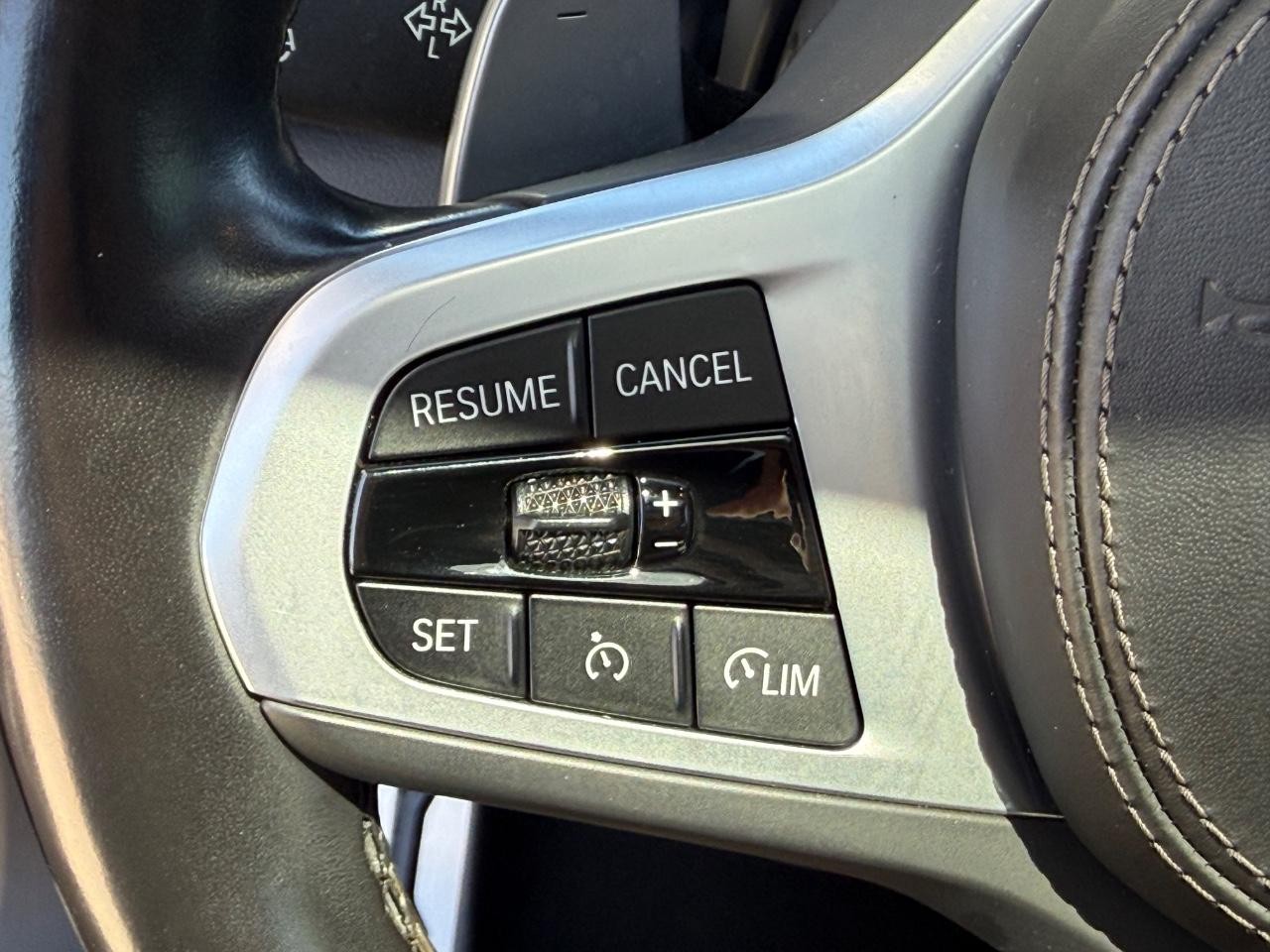 BMW X5 Vehicle Image 17