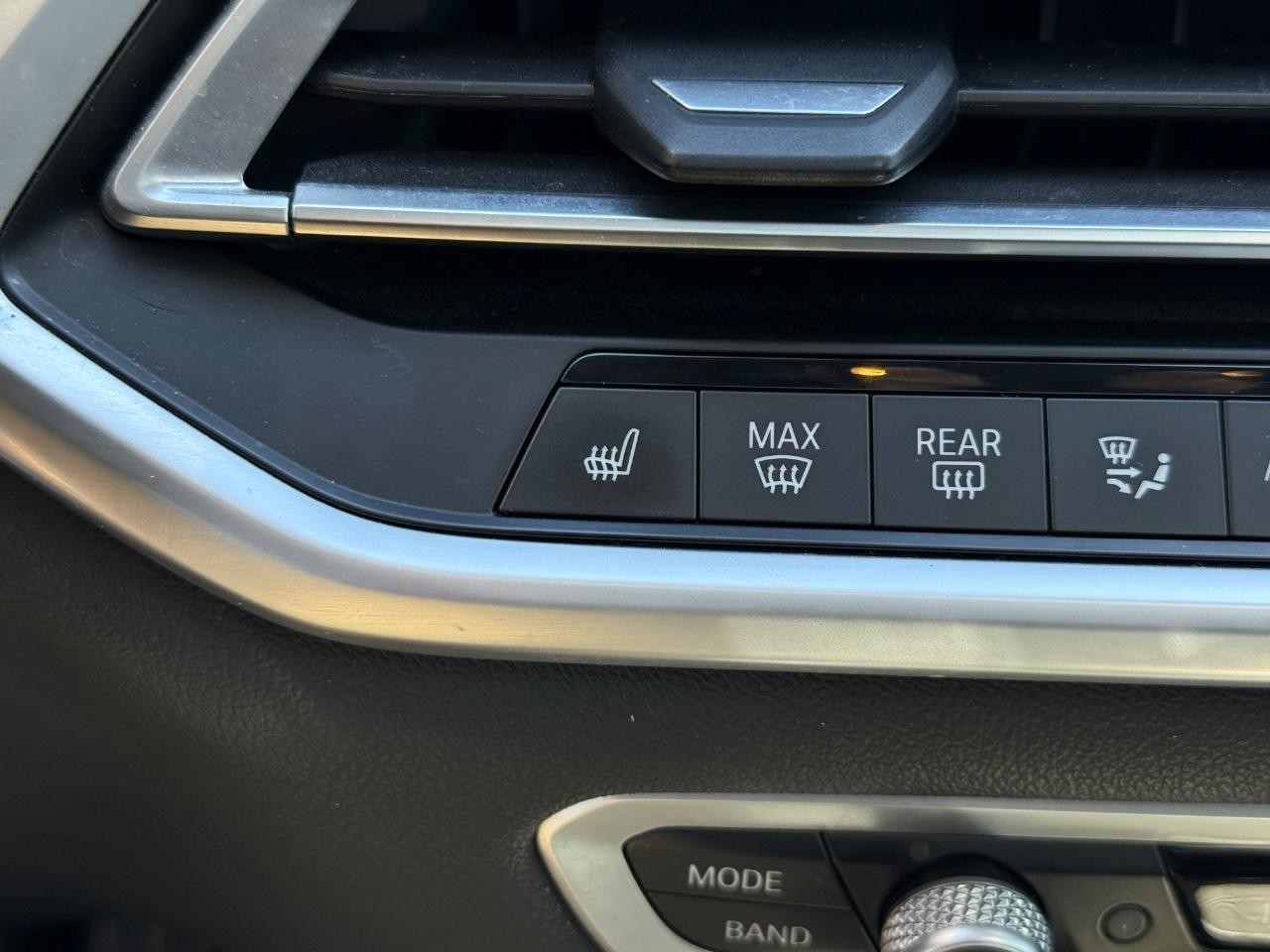 BMW X5 Vehicle Image 22